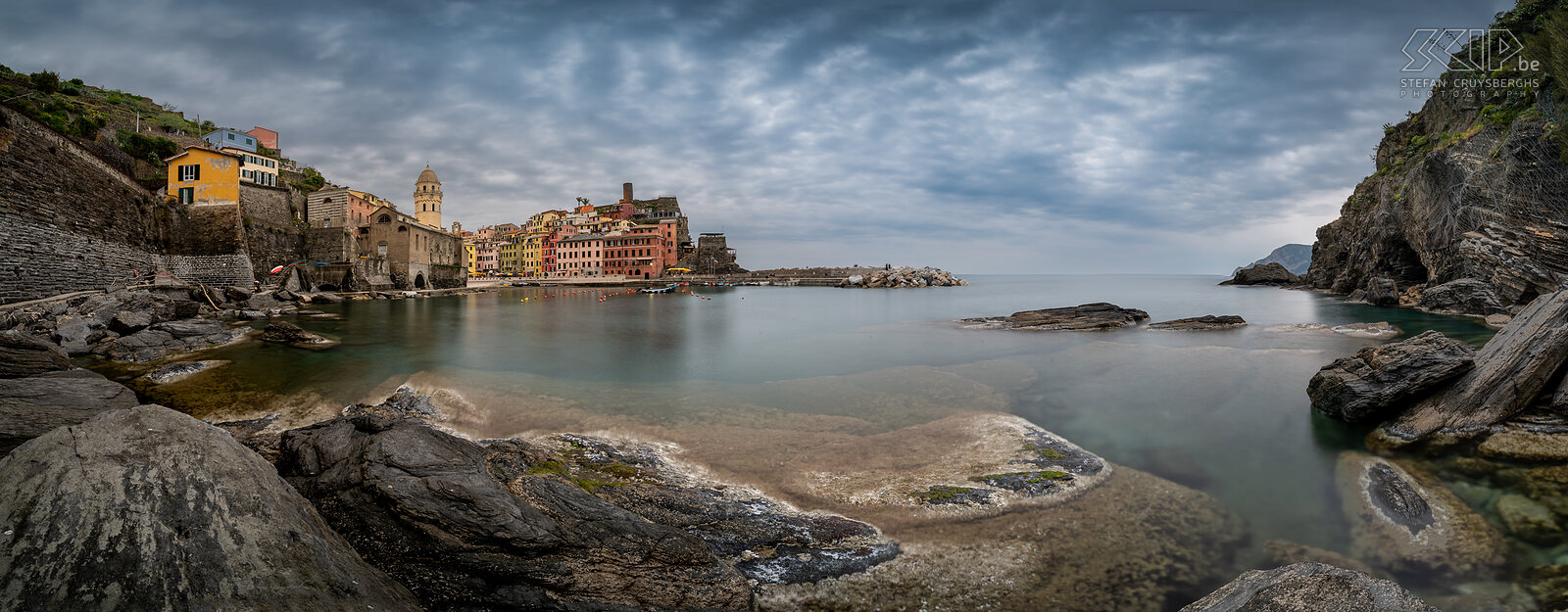 Vernazza Panorama image of the bay of Vernazza Stefan Cruysberghs